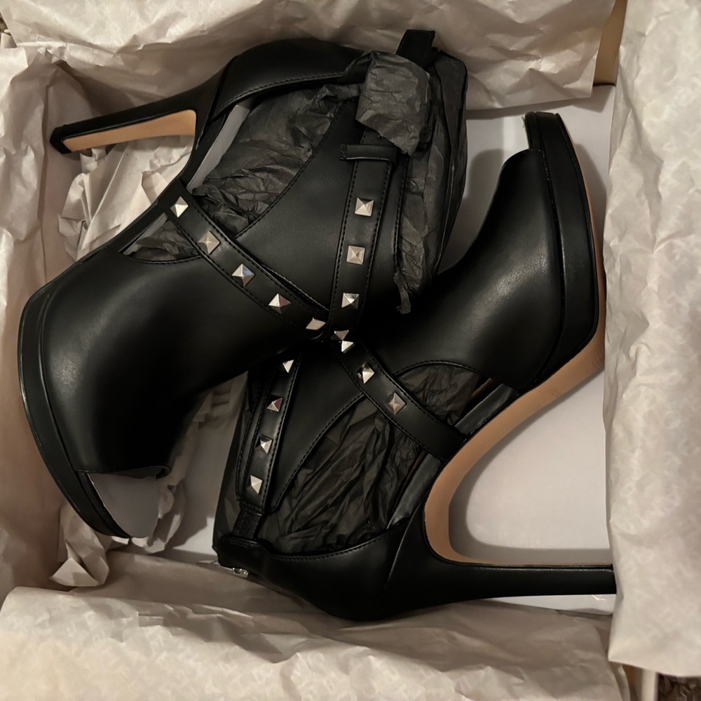 Marc fisher heels